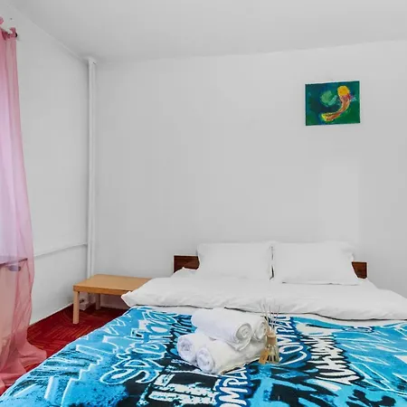 Apartment Dristor Large And Cozy Bucharest
