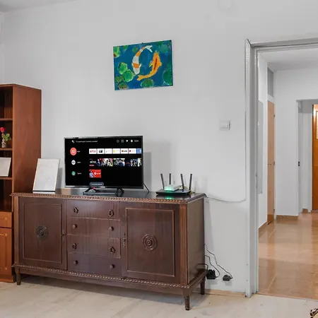 Dristor Large And Cozy Apartamento *